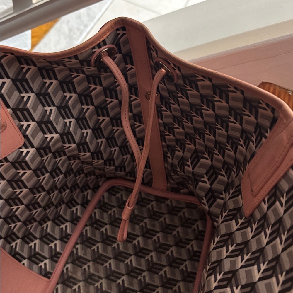 MCM Pink Tote Bag with Monogram Design - Picture 6 of 7